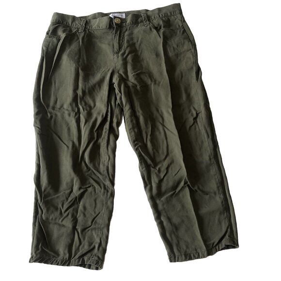 Liz Claiborne Petite Classic Olive Green Capri Pants Size 10P - Picture 1 of 12